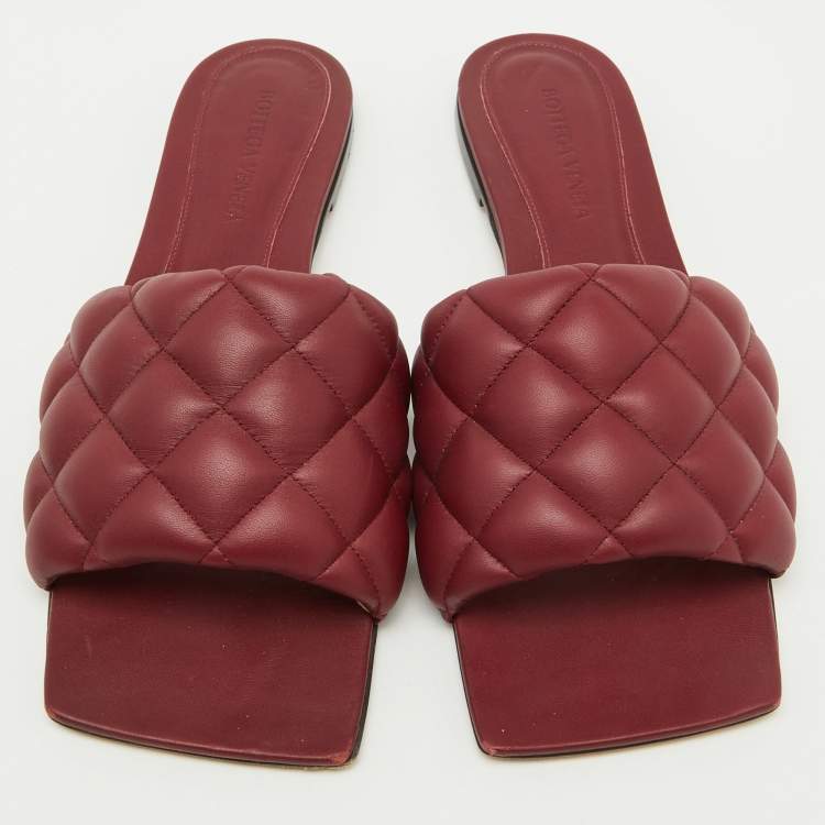 Pre Owned Bottega Veneta Burgundy Leather Lido Flat Slide Sandals Size 39