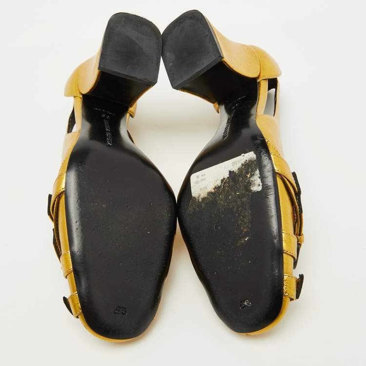 Pre Owned Bottega Veneta Gold Leather Buckle Detail Block Heel Pumps Size 36