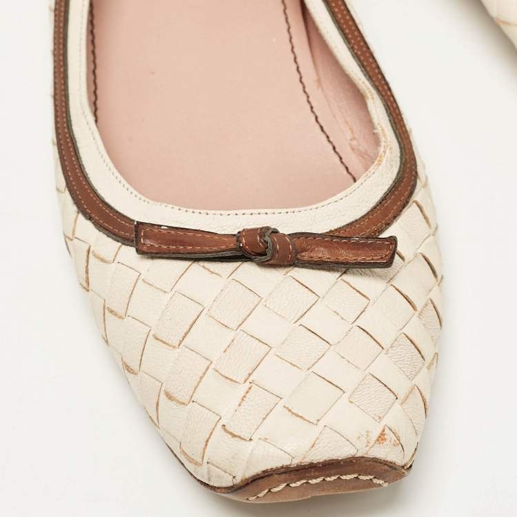 Pre Owned Bottega Veneta Cream Woven Leather Intrecciato Ballet Flats Size 36