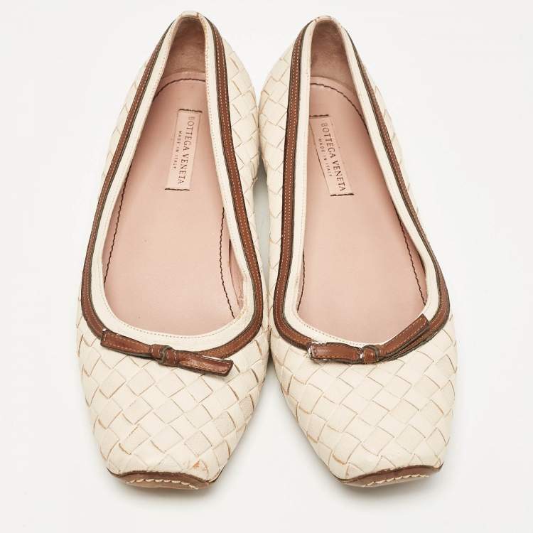 Pre Owned Bottega Veneta Cream Woven Leather Intrecciato Ballet Flats Size 36