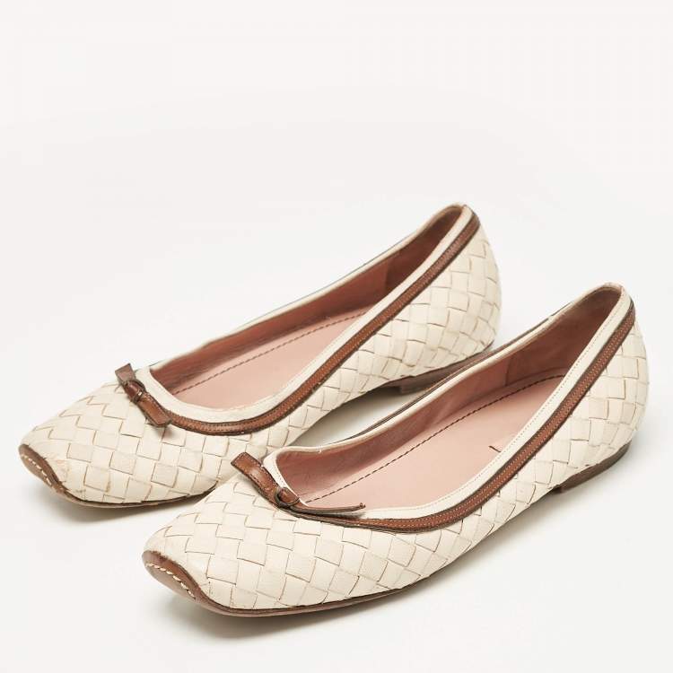 Pre Owned Bottega Veneta Cream Woven Leather Intrecciato Ballet Flats Size 36