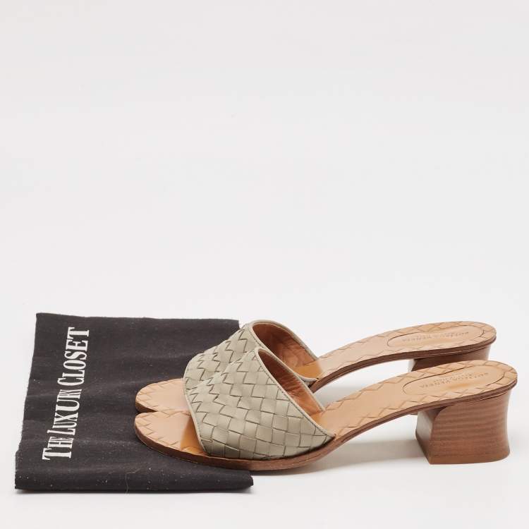 Pre Owned Bottega Veneta Grey Intrecciato Leather Slide Sandals Size 38