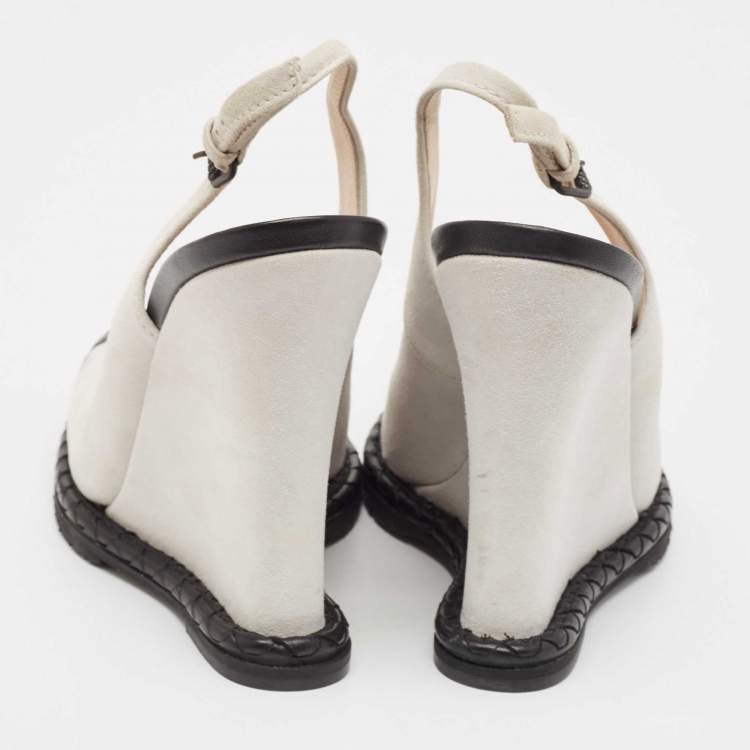 Pre Owned Bottega Veneta White/Black Intrecciato Suede and Leather Espadrille Wedge Sandals Size 39
