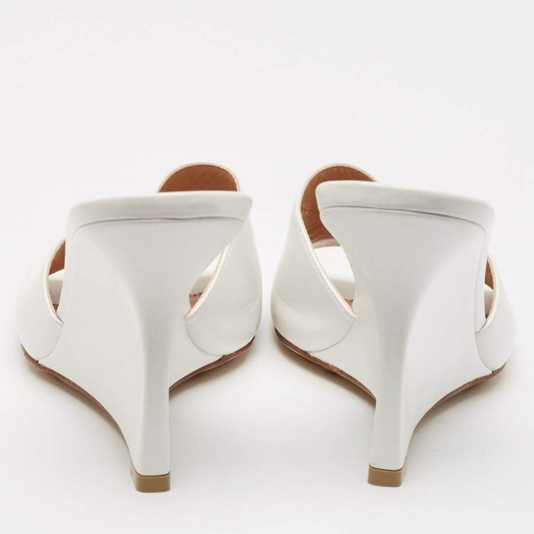 مملوكة مسبقًا Bottega Veneta White Leather Stretch Wedge Sandals Size 37.5