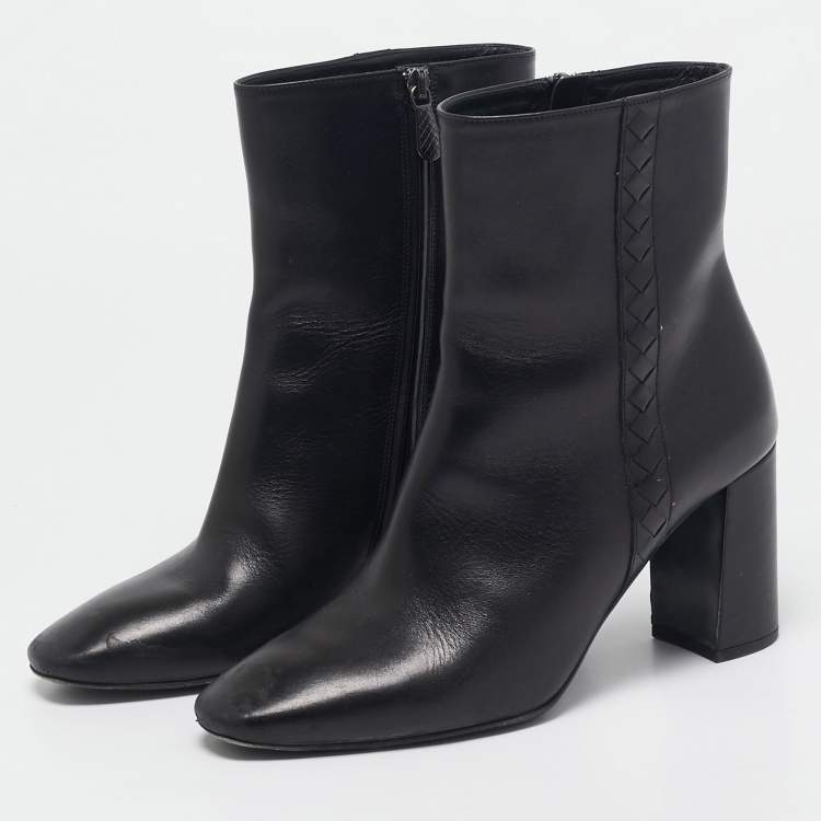 Pre Owned Bottega Veneta Black Leather Ankle Length Boots Size 39
