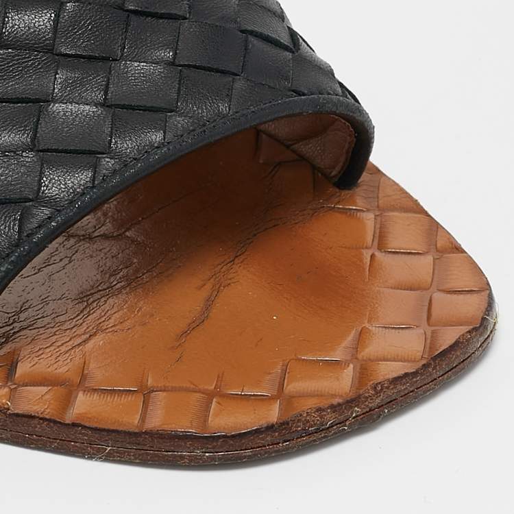 Pre Owned Bottega Veneta Black Intrecciato Leather Flat Slides Size 39