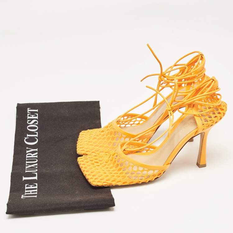 مملوكة مسبقًا Bottega Veneta Orange Leather and Mesh Stretch Pumps Size 37