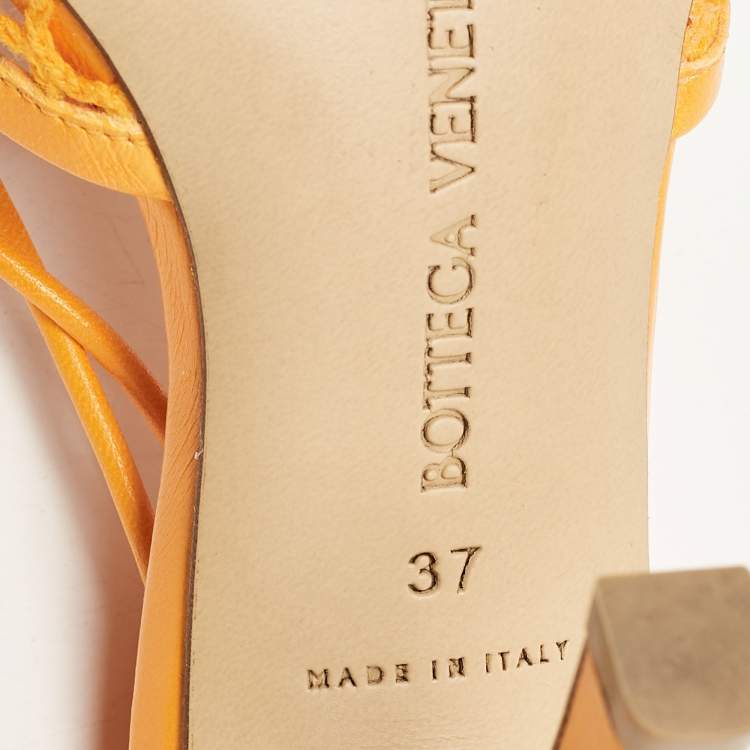 مملوكة مسبقًا Bottega Veneta Orange Leather and Mesh Stretch Pumps Size 37