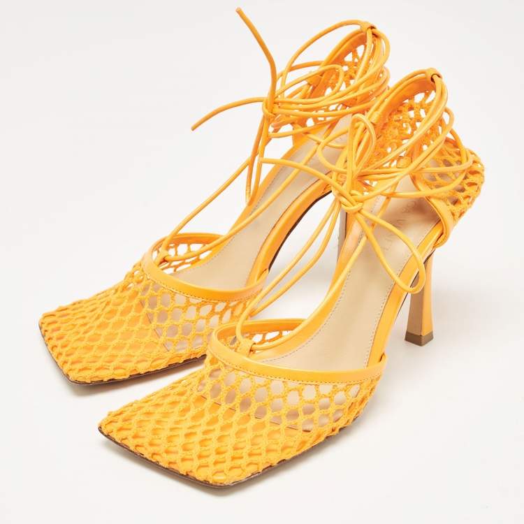 مملوكة مسبقًا Bottega Veneta Orange Leather and Mesh Stretch Pumps Size 37