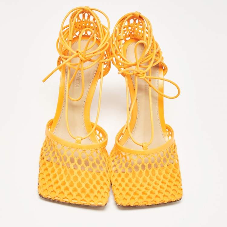 مملوكة مسبقًا Bottega Veneta Orange Leather and Mesh Stretch Pumps Size 37