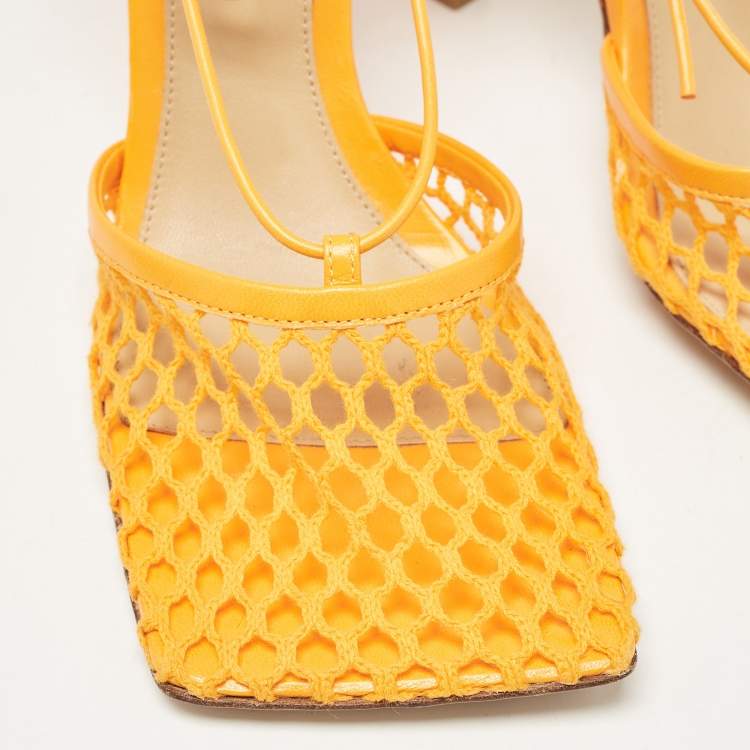مملوكة مسبقًا Bottega Veneta Orange Leather and Mesh Stretch Pumps Size 37