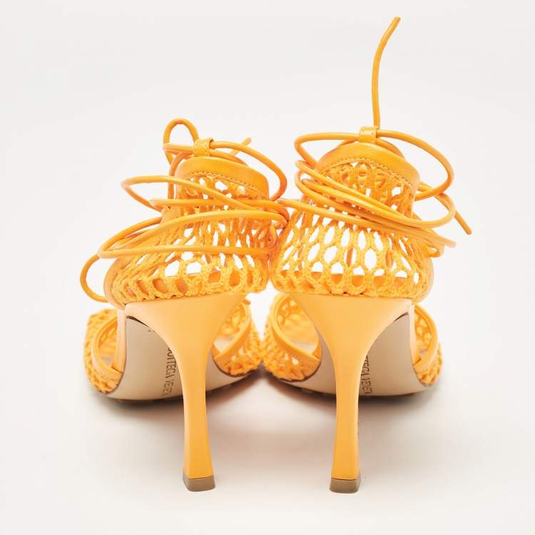 مملوكة مسبقًا Bottega Veneta Orange Leather and Mesh Stretch Pumps Size 37