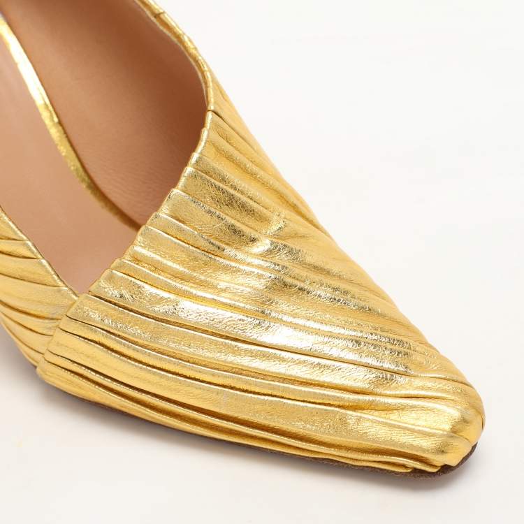 Pre Owned Bottega Veneta Gold Lame Leather Folded Pumps Size 36.5