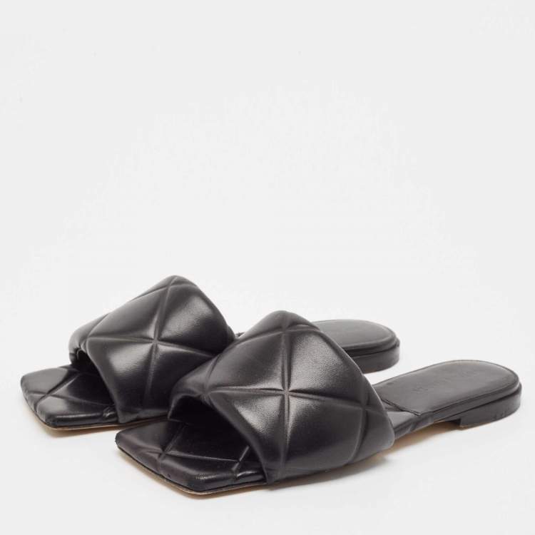 Pre Owned Bottega Veneta Black Leather Lido Flat Slides Size 38