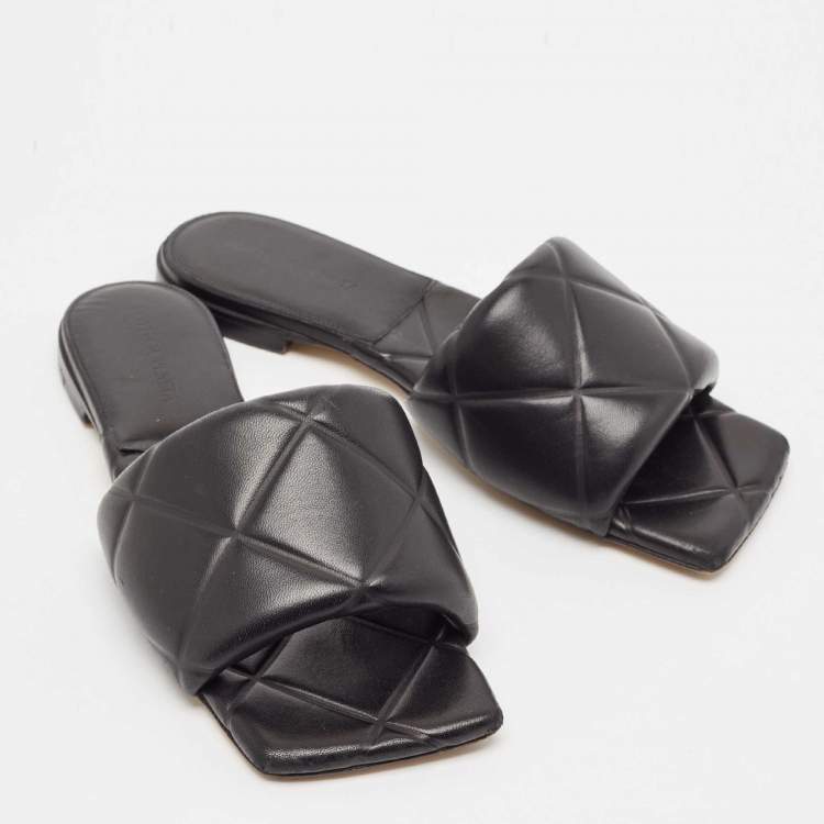 Pre Owned Bottega Veneta Black Leather Lido Flat Slides Size 38