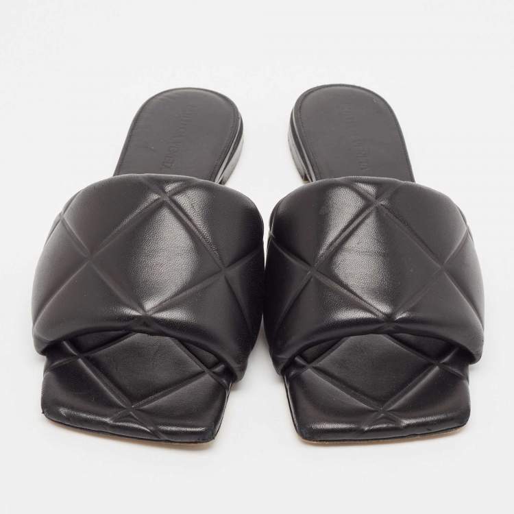 Pre Owned Bottega Veneta Black Leather Lido Flat Slides Size 38