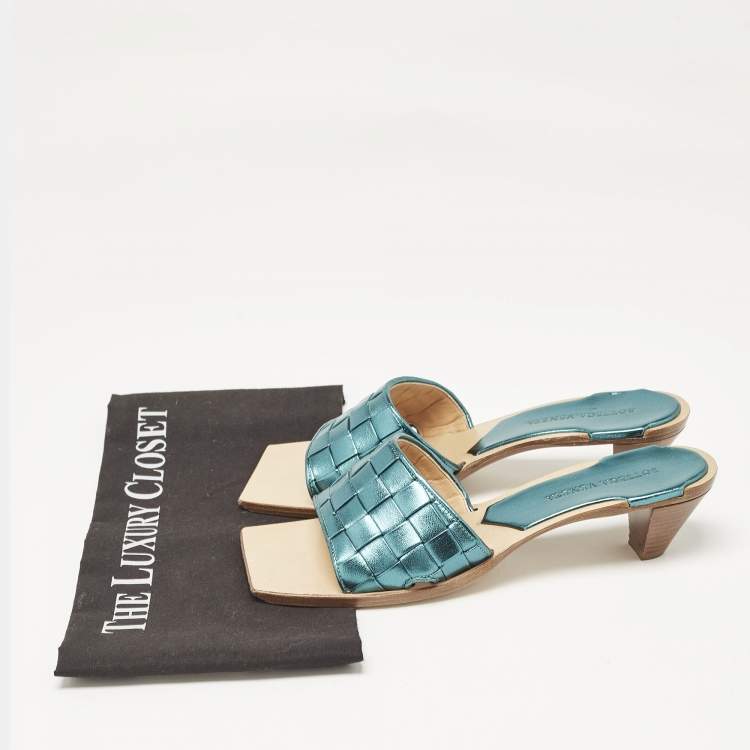 Pre Owned Bottega Veneta Metallic Blue Intrecciato Leather Square Toe Slide Sandals Size 38