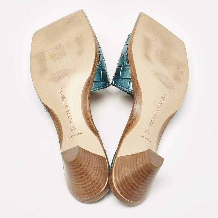 Pre Owned Bottega Veneta Metallic Blue Intrecciato Leather Square Toe Slide Sandals Size 38