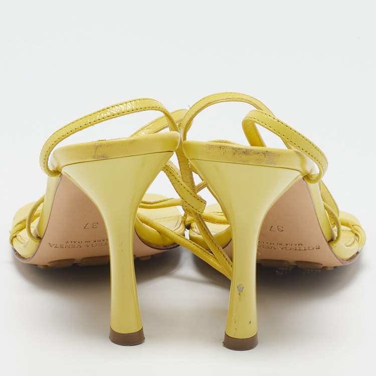 Pre Owned Bottega Veneta Yellow Leather Square Toe Ankle Strap Sandals Size 37