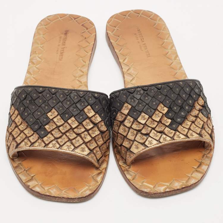 Pre Owned Bottega Veneta Gold/Black Intrecciato Leather Flat Slides Size 35.5