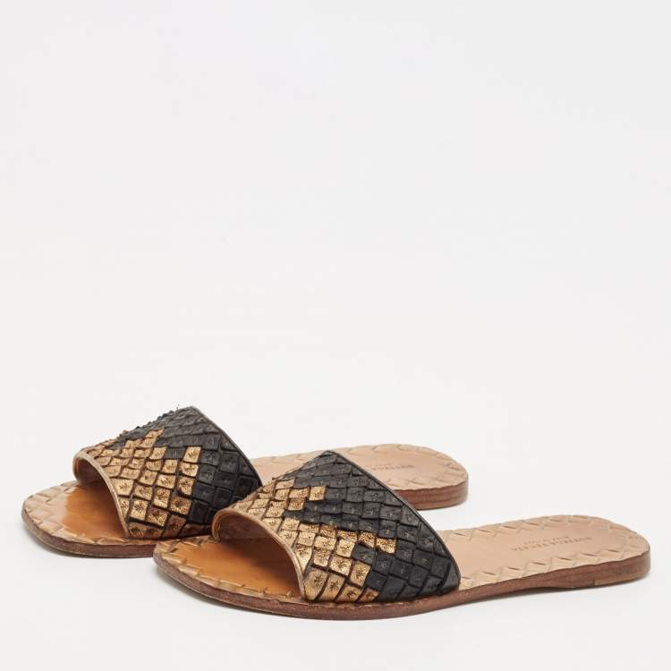 Pre Owned Bottega Veneta Gold/Black Intrecciato Leather Flat Slides Size 35.5