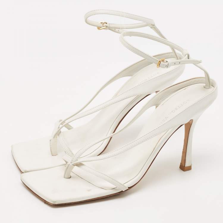 Pre Owned Bottega Veneta White Leather Stretch Ankle Strap Sandals Size 39.5