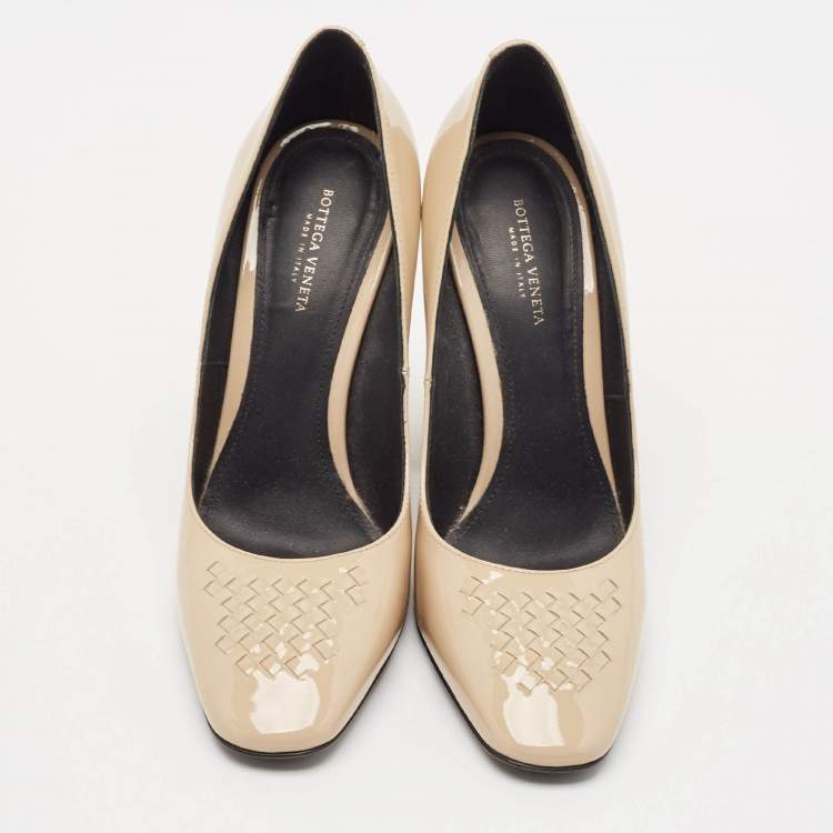 Pre Owned Bottega Veneta Beige Patent Leather Intrecciato Detail Block Heel Pumps Size 36.5