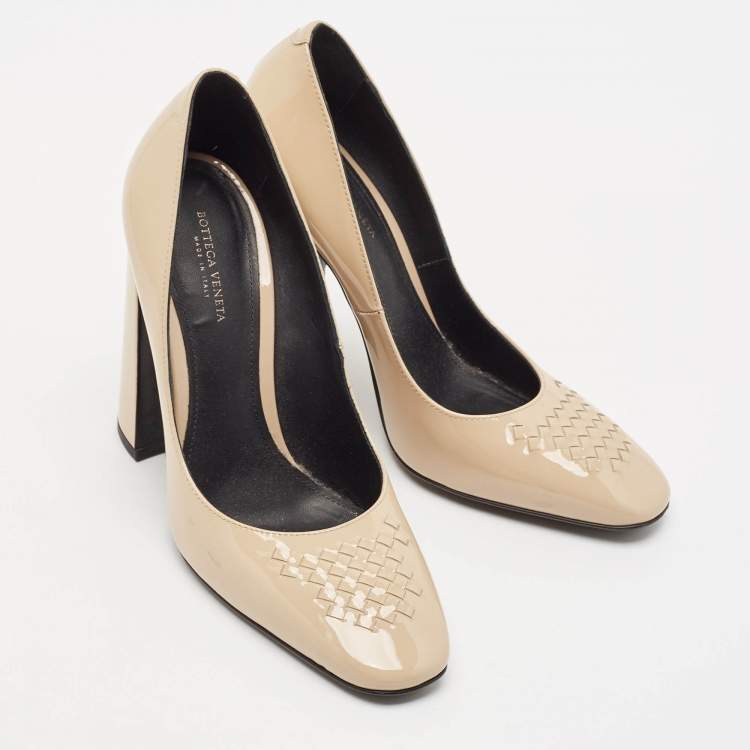Pre Owned Bottega Veneta Beige Patent Leather Intrecciato Detail Block Heel Pumps Size 36.5