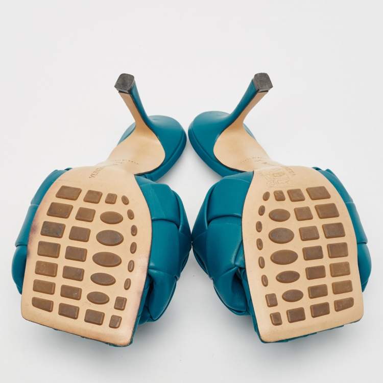 Pre Owned Bottega Veneta Blue Intrecciato Leather Lido Slide Sandals Size 36