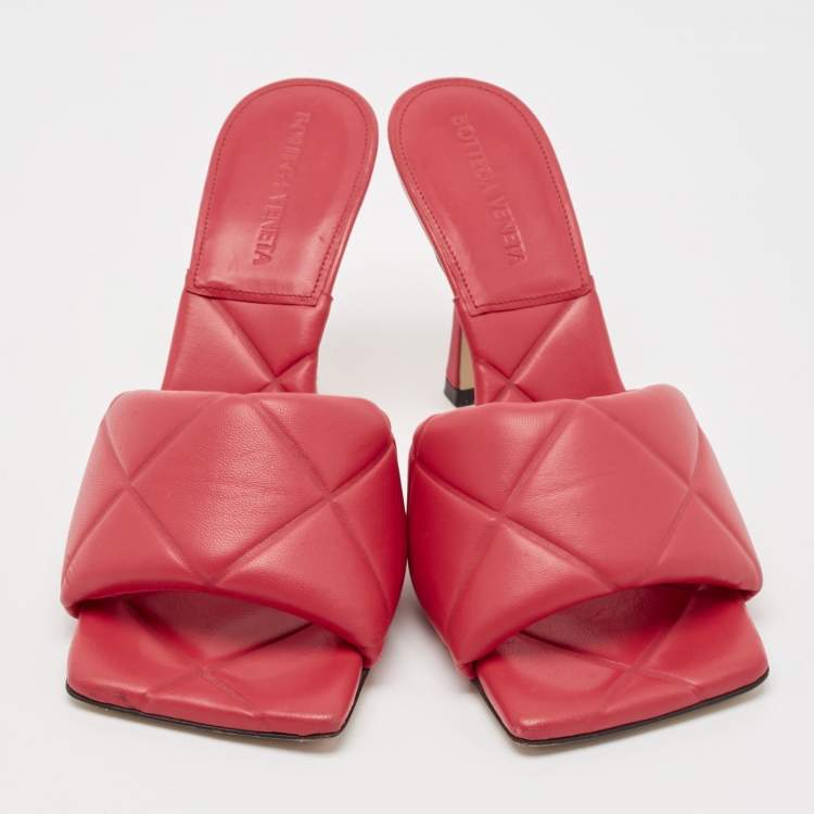 Pre Owned Bottega Veneta Red Intrecciato Leather Lido Mule Sandals Size 37