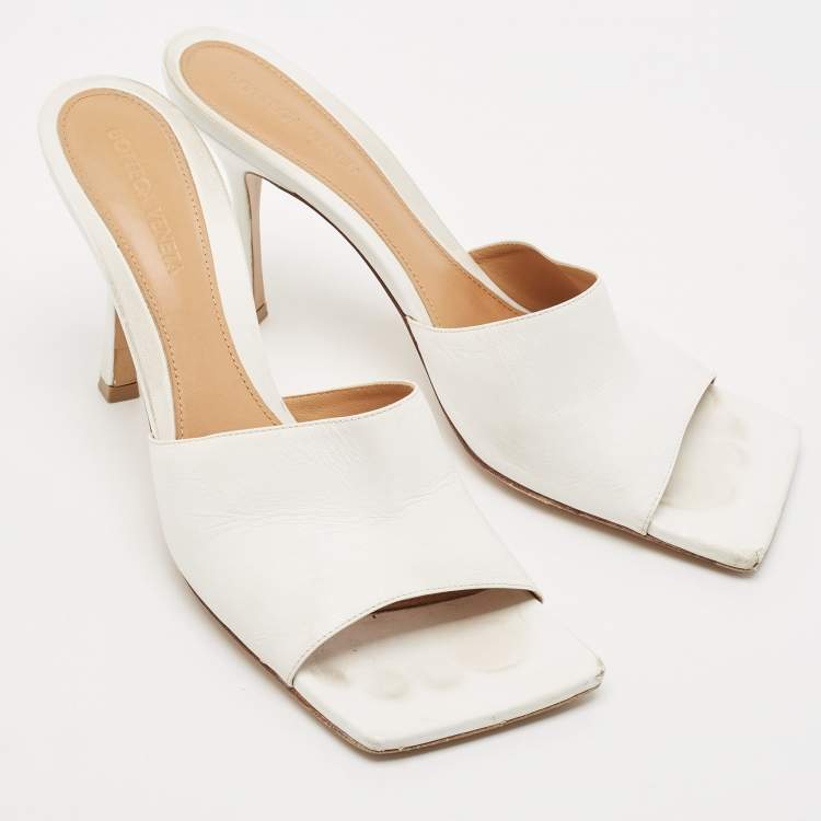 Pre Owned Bottega Veneta White Leather Strech Mules Size 41
