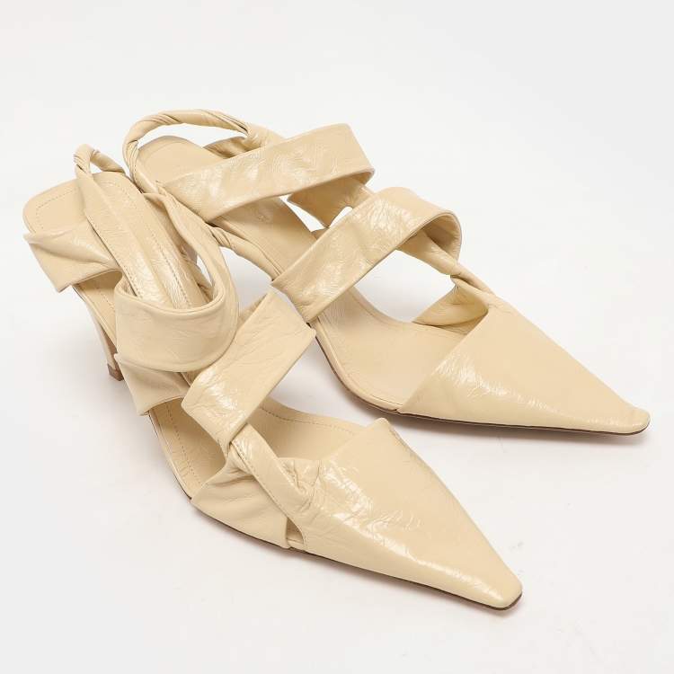 Pre Owned Bottega Veneta Cream Leather Strappy Slingback Pumps Size 39