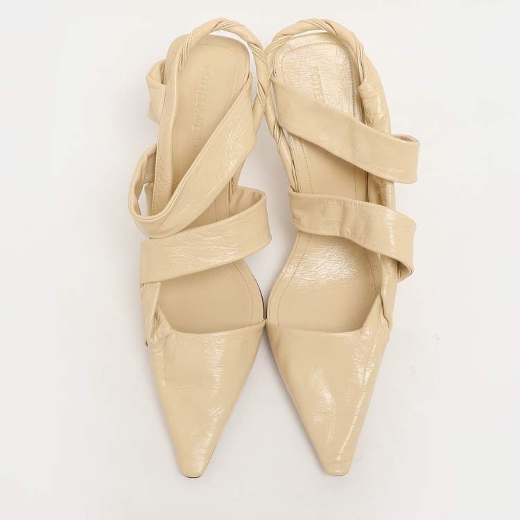 Pre Owned Bottega Veneta Cream Leather Strappy Slingback Pumps Size 39