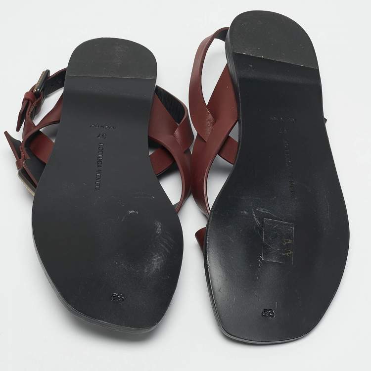 Pre Owned Bottega Veneta Burgundy Leather Criss-Cross Strap Flat Sandals Size 37