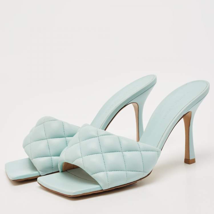 Pre Owned Bottega Veneta Light Blue Quilted Leather Lido Slide Sandals Size 39.5