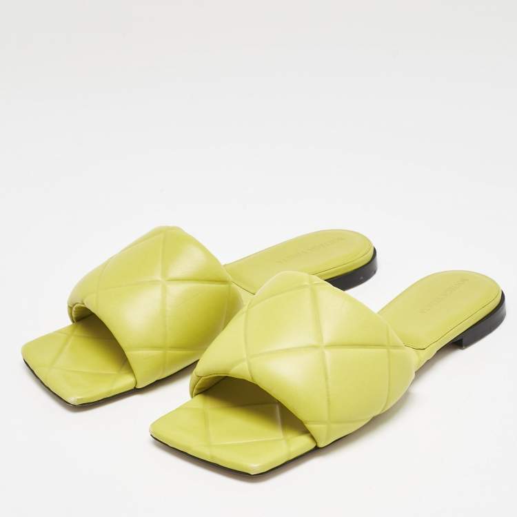 Pre Owned Bottega Veneta Yellow Quilted Leather Lido Flat Slides Size 40