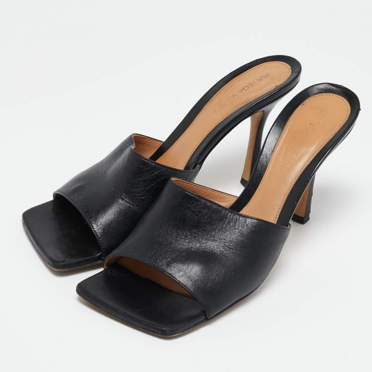 Pre Owned Bottega Veneta Black Leather Stretch Square Toe Slide Sandals Size 40