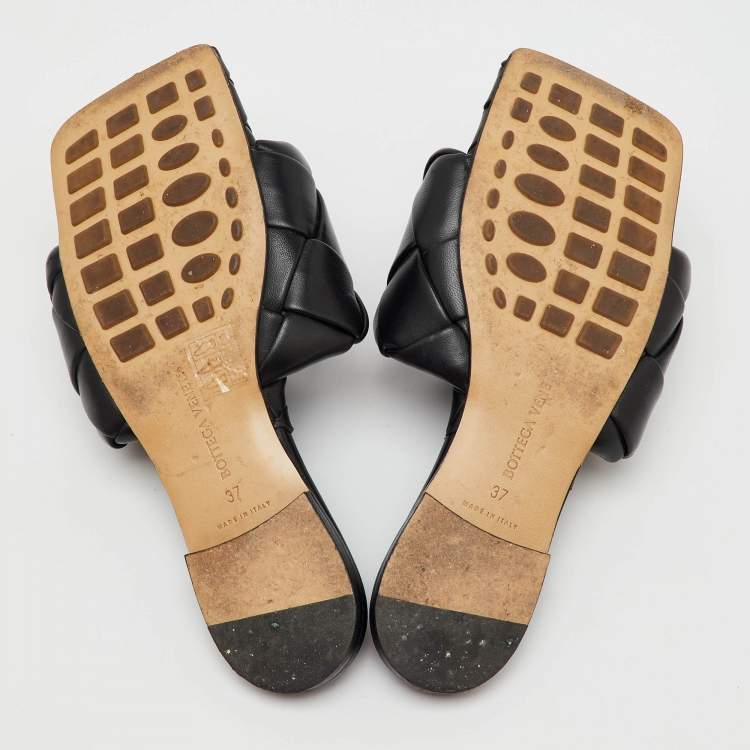 Pre Owned Bottega Veneta Black Intrecciato Leather Lido Flat Sandals Size 37