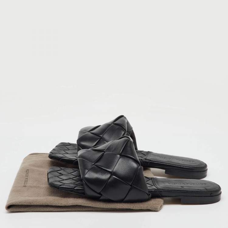Pre Owned Bottega Veneta Black Intrecciato Leather Lido Flat Sandals Size 37