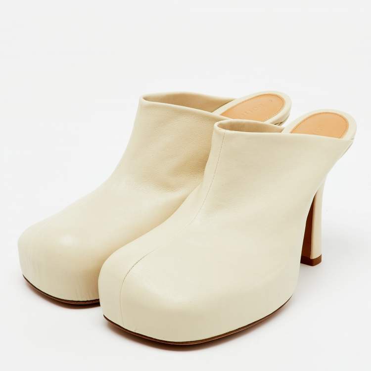 Pre Owned Bottega Veneta Cream Leather Platform BV Bold Mules Size 36