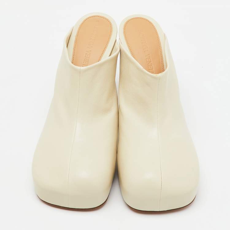 Pre Owned Bottega Veneta Cream Leather Platform BV Bold Mules Size 36