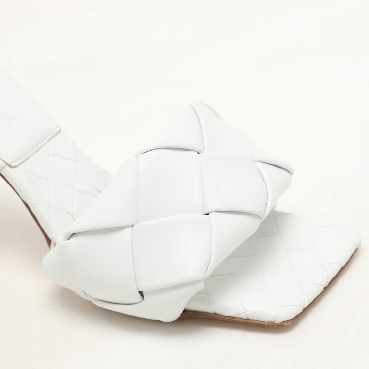 Pre Owned Bottega Veneta White Intrecciato Leather Lido Slide Sandals Size 37