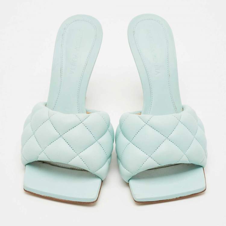 Pre Owned Bottega Veneta Light Blue Quilted Leather Lido Slide Sandals Size 35