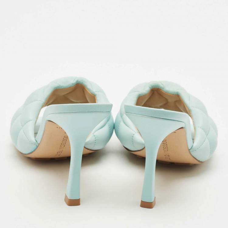 Pre Owned Bottega Veneta Light Blue Quilted Leather Lido Slide Sandals Size 35
