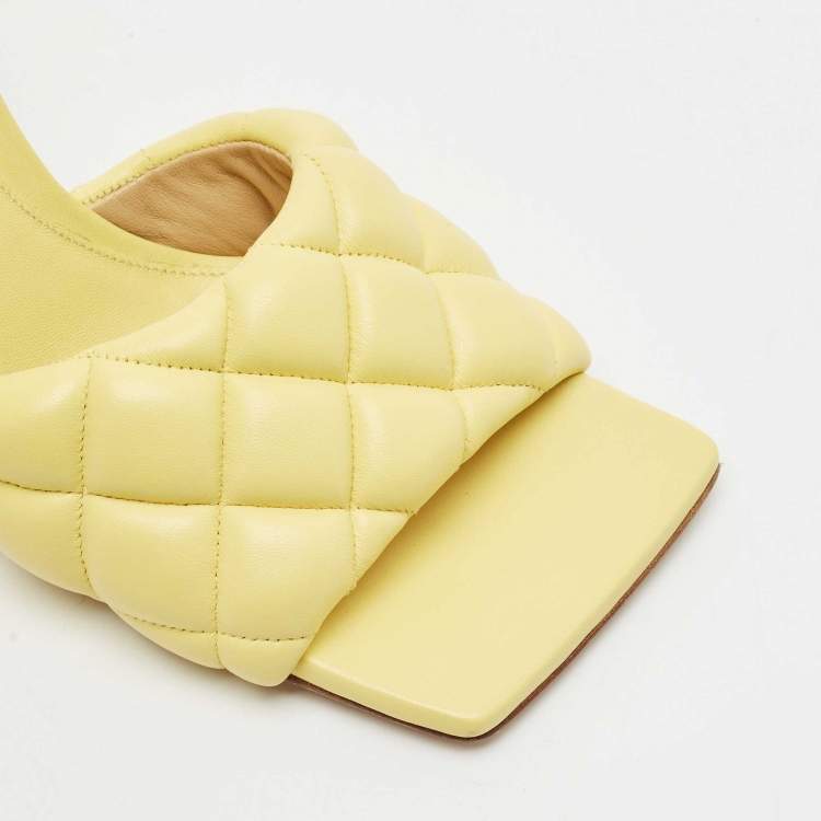 مملوكة مسبقًا Bottega Veneta Yellow Quilted Leather Lido Slide Sandals Size 38