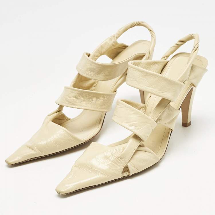 Pre Owned Bottega Veneta Cream Leather Ankle Strap Pumps Size 38