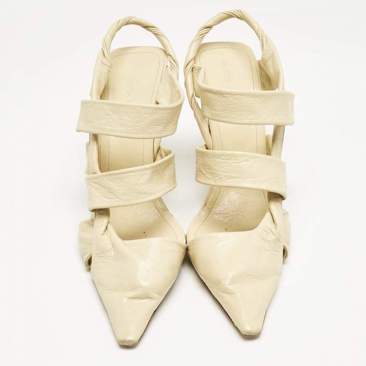 Pre Owned Bottega Veneta Cream Leather Ankle Strap Pumps Size 38
