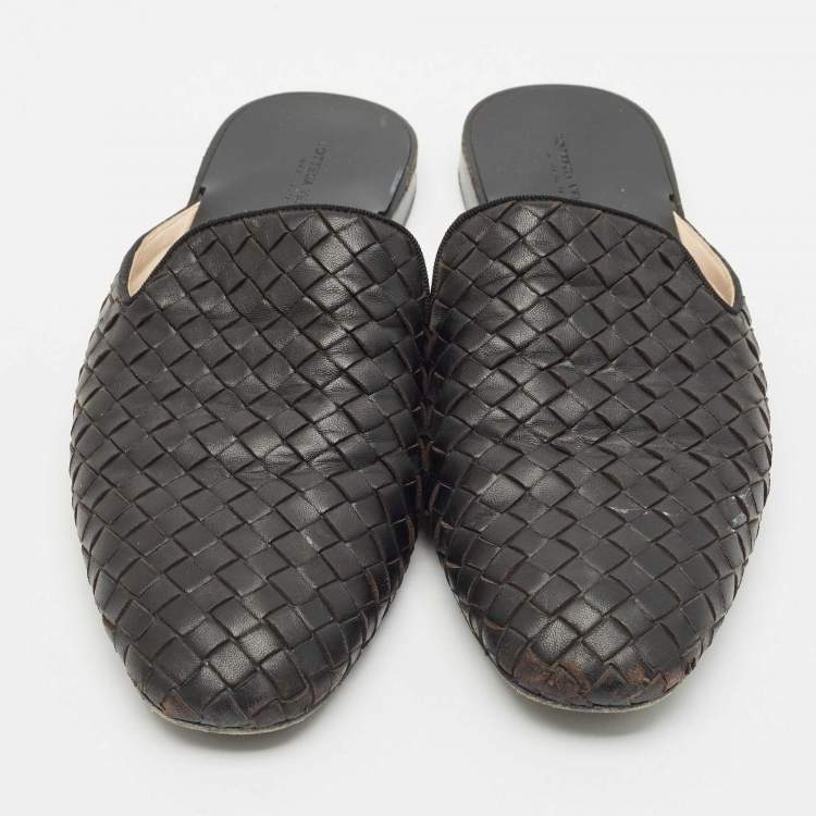 Pre Owned Bottega Veneta Black Intrecciato Leather Espresso Fiandra Mules Size 40.5