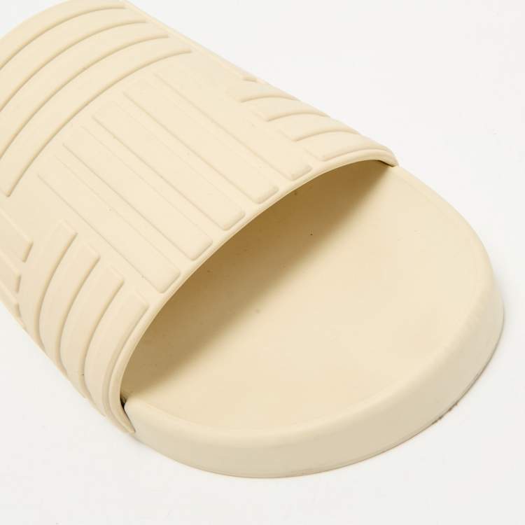 Pre Owned Bottega Veneta Cream Embossed Rubber Flat Slide Sandals Size 37