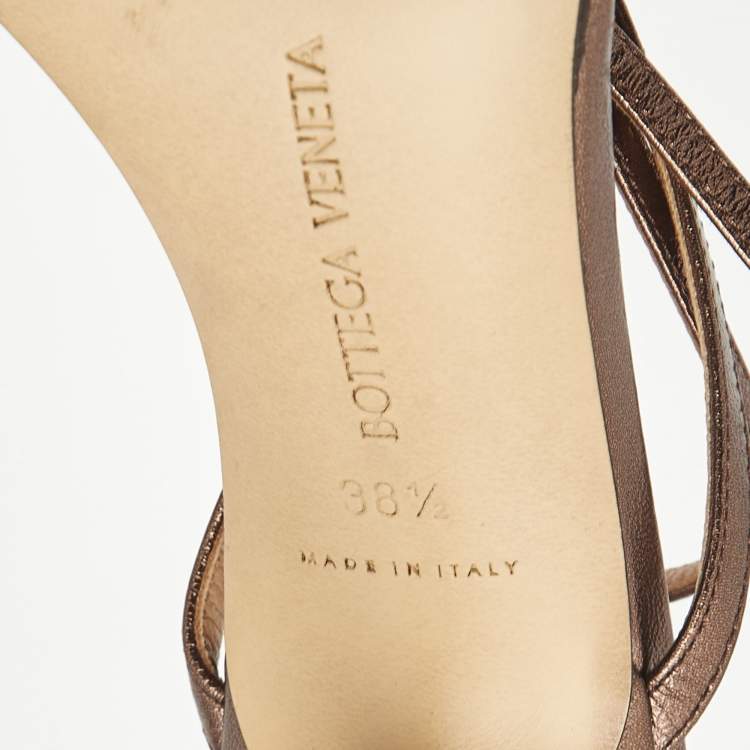 مملوكة مسبقًا Bottega Veneta Metallic Brown Leather Stretch Ankle Strap Sandals Size 38.5